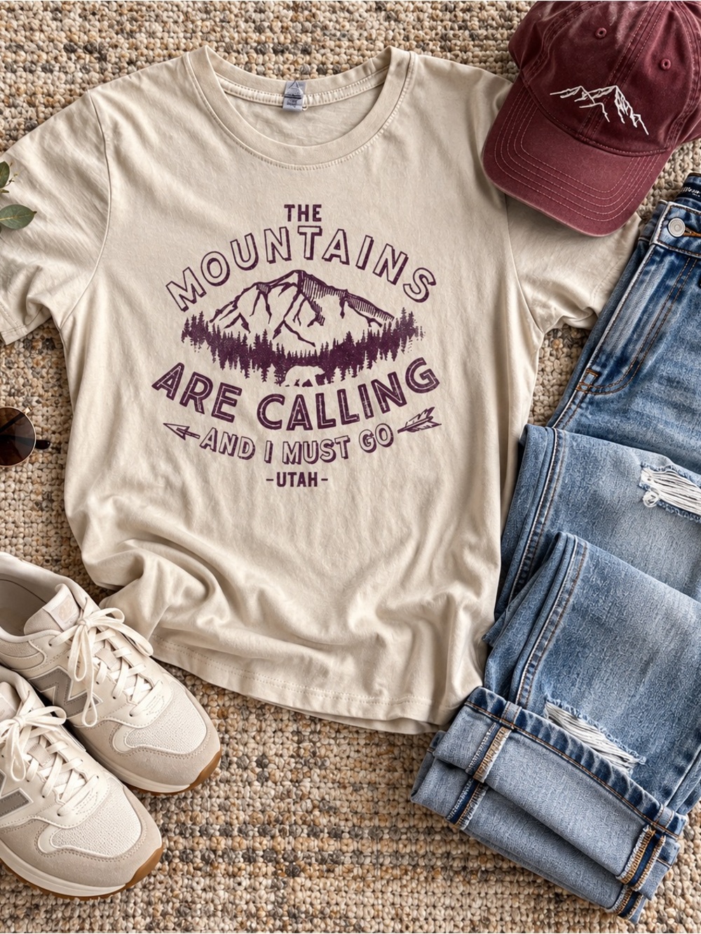 Delta Beige Short-Sleeve 'The Mountains Are Calling' Graphic Tee